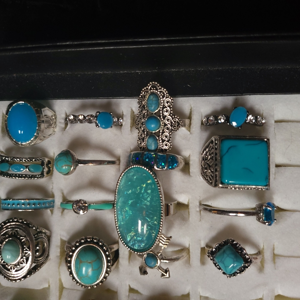 Ring lot #30